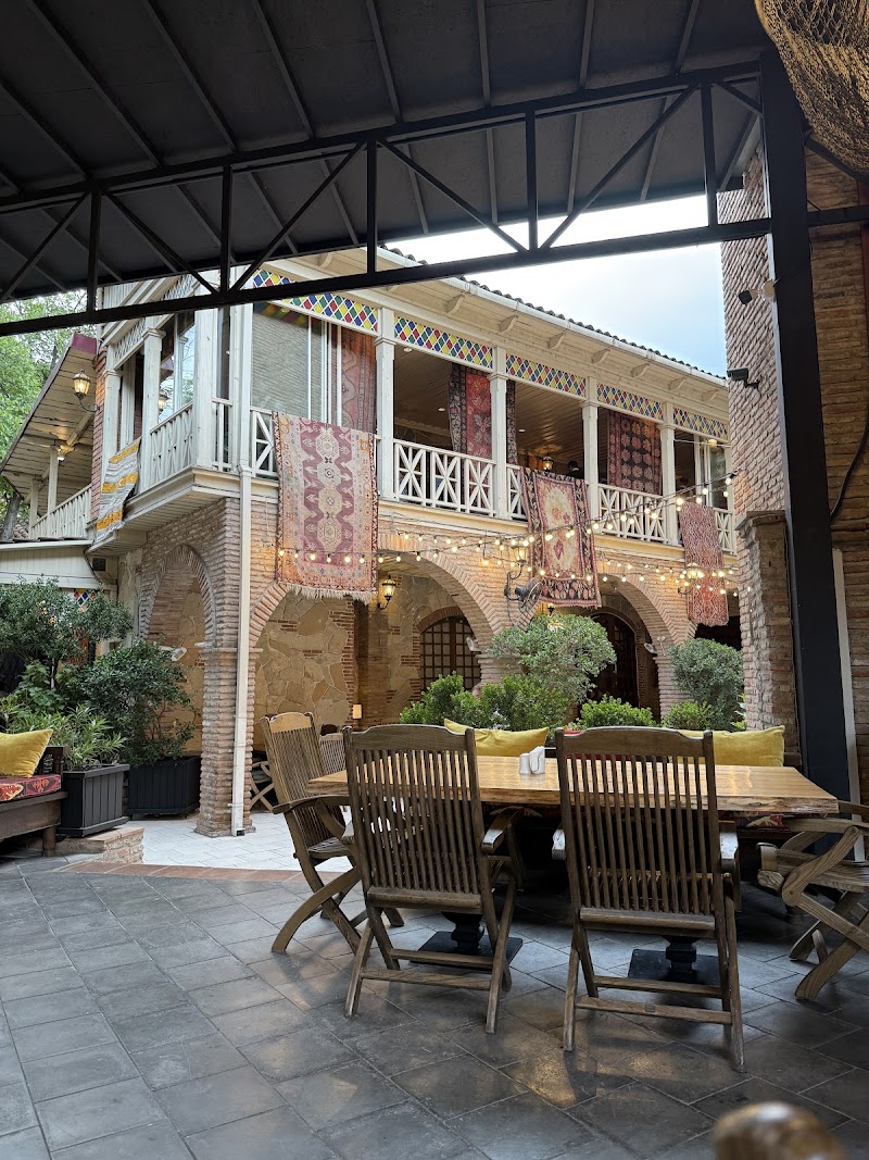 Georgian House - photo 2